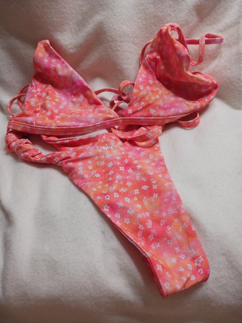 Excellent Condition Kulani Kinis Orange Flower Bikini READ LG TOP MEDIUM BOTTOM